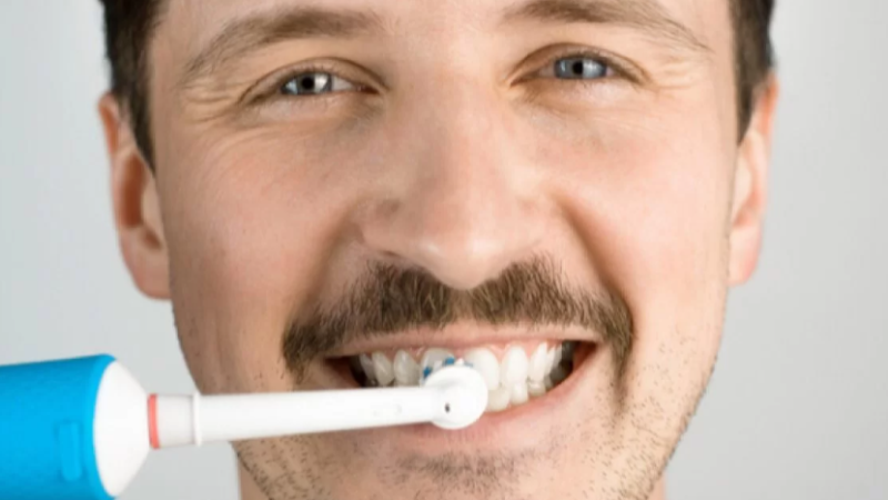 Experience the Convenience of a Long-Lasting Rechargeable Toothbrush